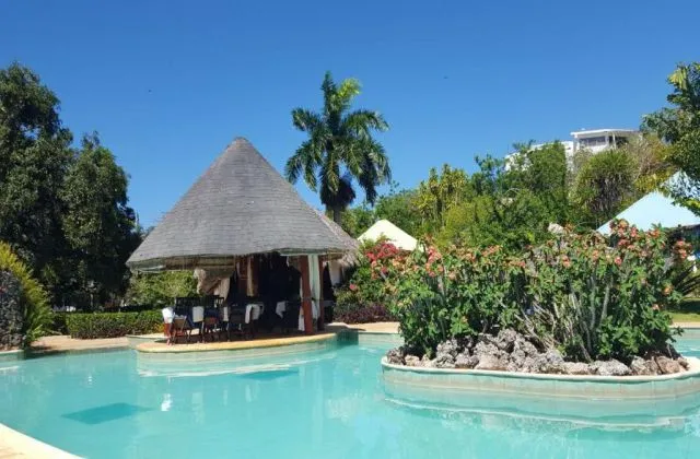 Hotel Las Puertas del Paraiso Rio San Juan piscina